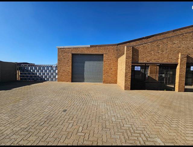 M² BUILDING FOR SALE IN VAALPARK